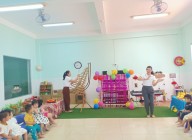 Hoạt đồng Âm nhạc nhóm trẻ B Hoạt đồng Âm nhạc nhóm trẻ B