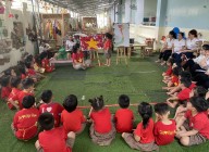 Hoạt động ngoài trời Lớp Chồi 2 Hoạt động ngoài trời Lớp Chồi 2