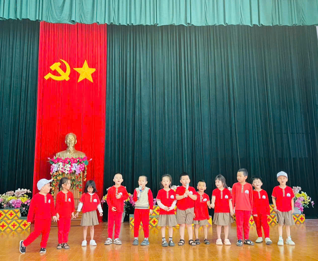 z7349712095421_d7fe56138a16e2e518cb2f3d71f56a6d