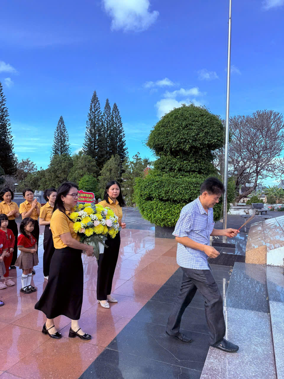 z7352739636618_7348d5219dc7348e1d41b9530f467a17