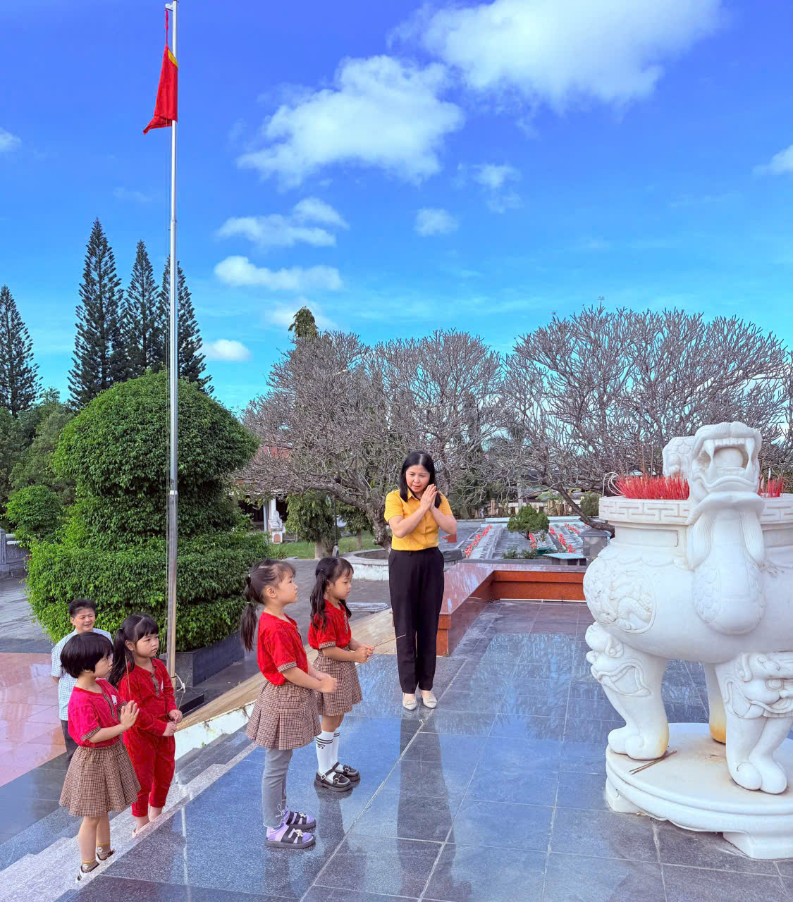 z7352739691175_00057a030d3fa67bb8a1c7e88b6802de