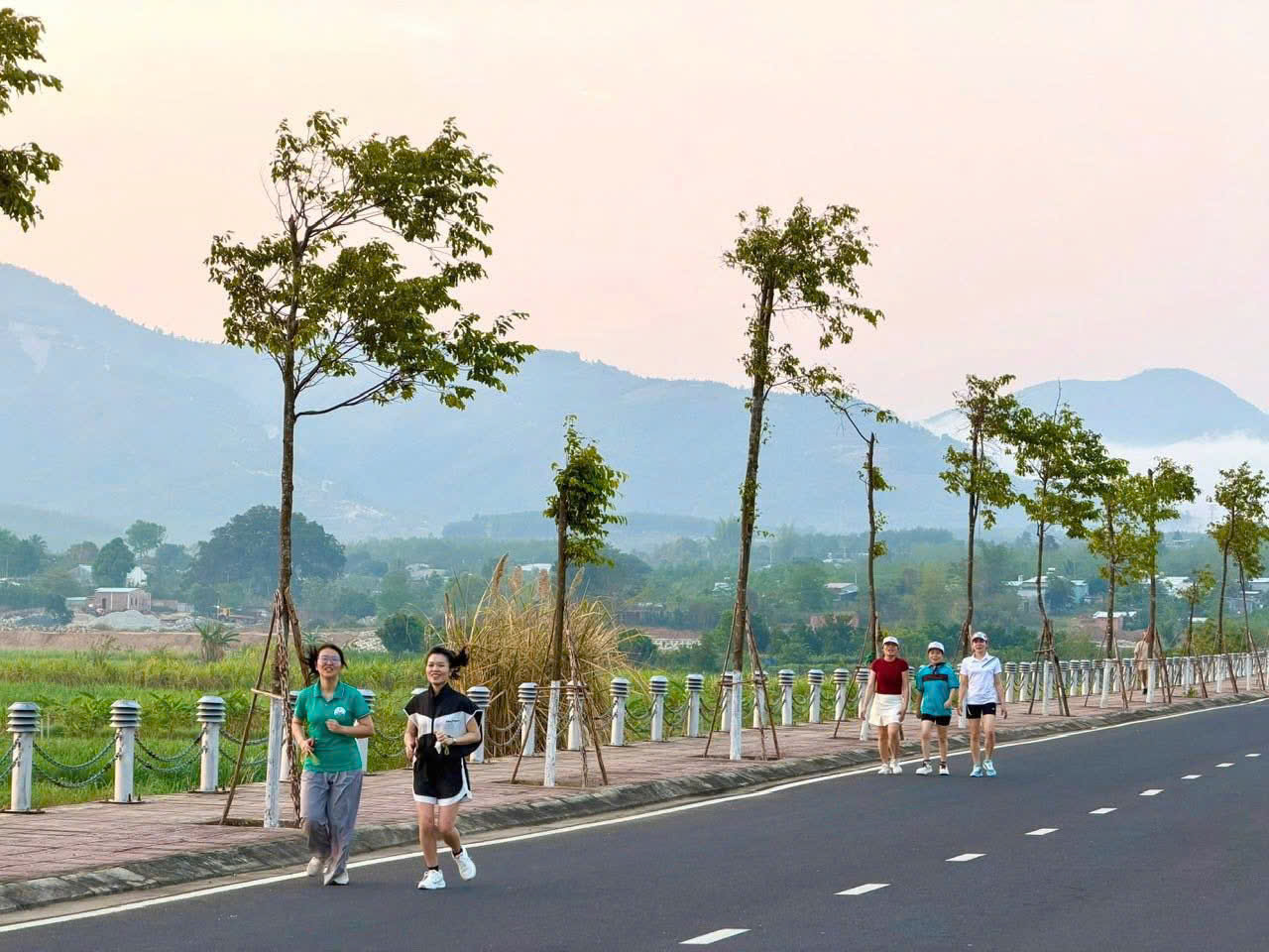 z7643404059117_6ebf6a85e4b9e4d8e966de4f20c80de9