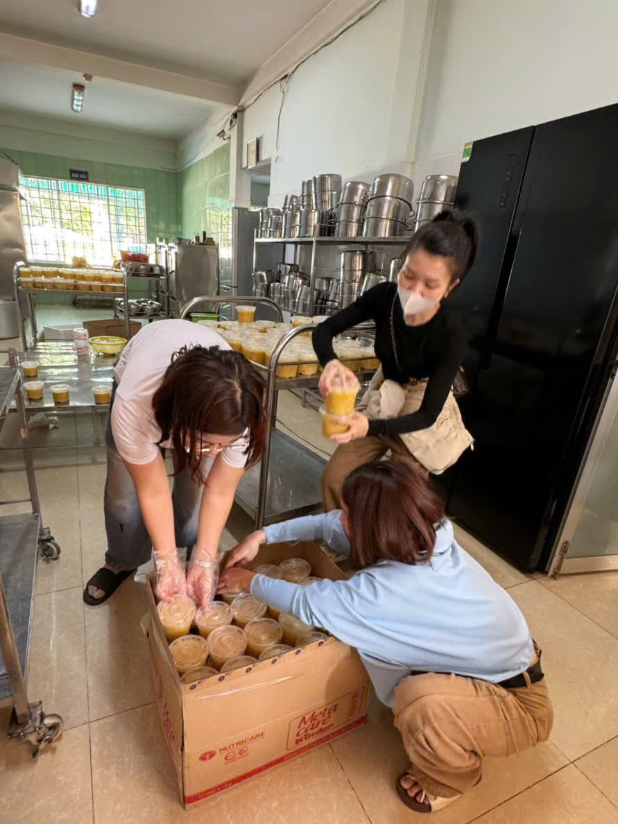 z7646981728814_84fb8105c79147723dea6c1a7645c55b