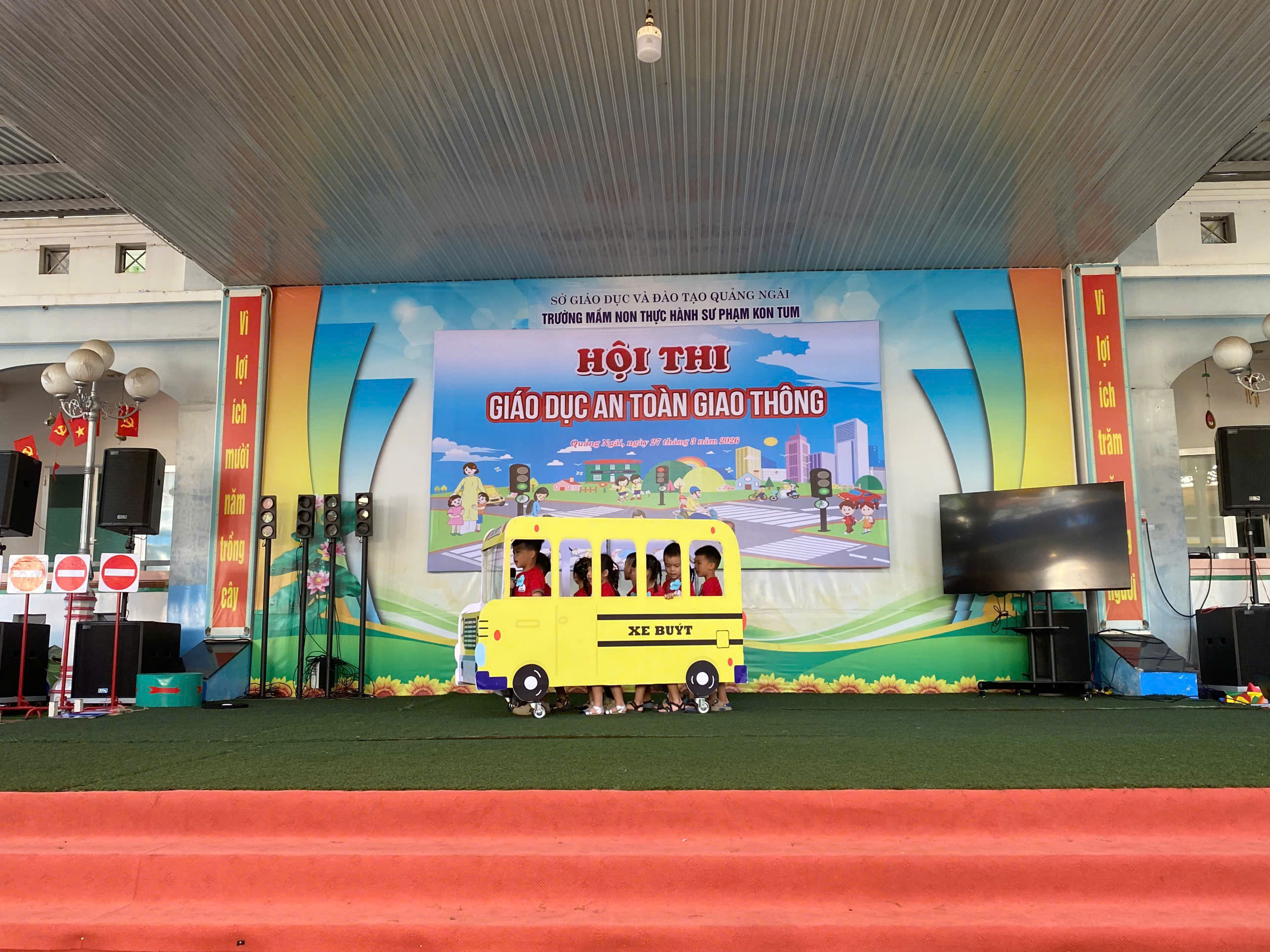 z7665774018670_b69242657dee3b19c6029ff01c7f38cf