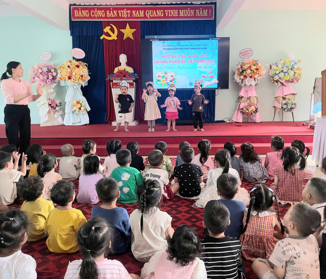 z7749411118463_9322bf6a518faa5de44f4824d09835ea