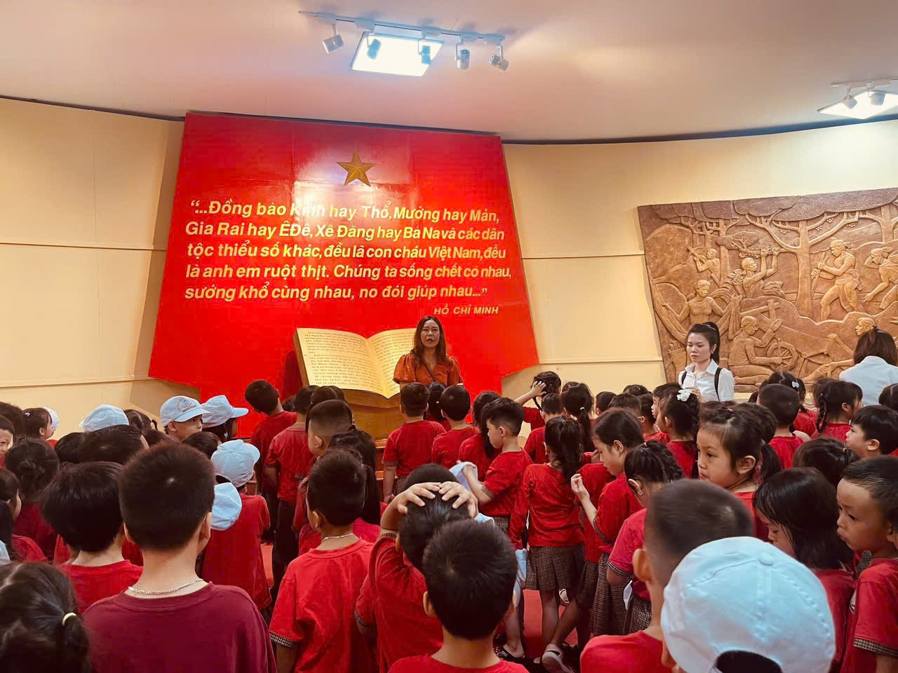 z7773790716138_98436aadb57da3a7d8f1cbc36ce18356